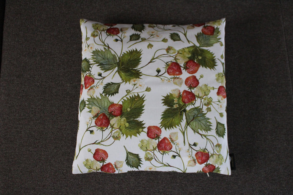KISSENHÜLLE ERDBEERE OBSTGARTEN - Multicolor, Textil (38/38cm) - Yve! decoration