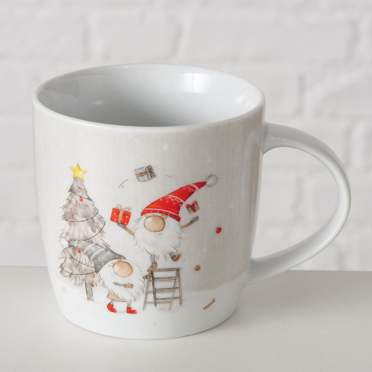 BECHER mit Wichtelmännchen Fiete 330 ml 12,5/8,7/8,7 cm - Weiß, Keramik (8.7/8.7/12.5cm) - Boltze Home