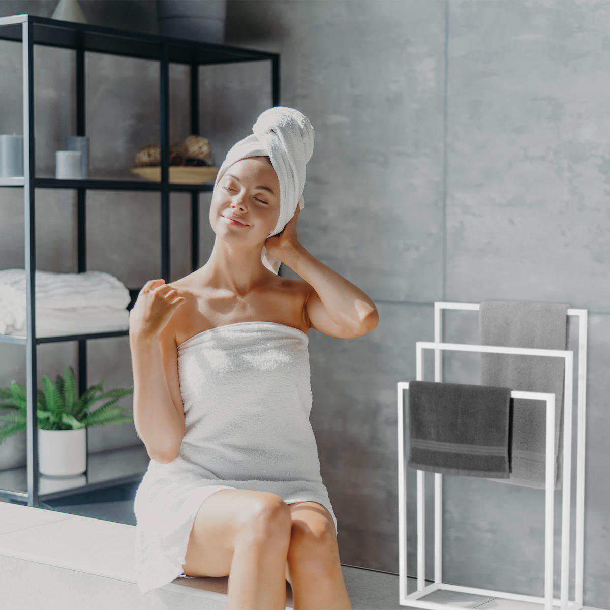 HANDTUCHSTÄNDER - Weiß, Metall (46/82.5/21cm) - Relaxdays