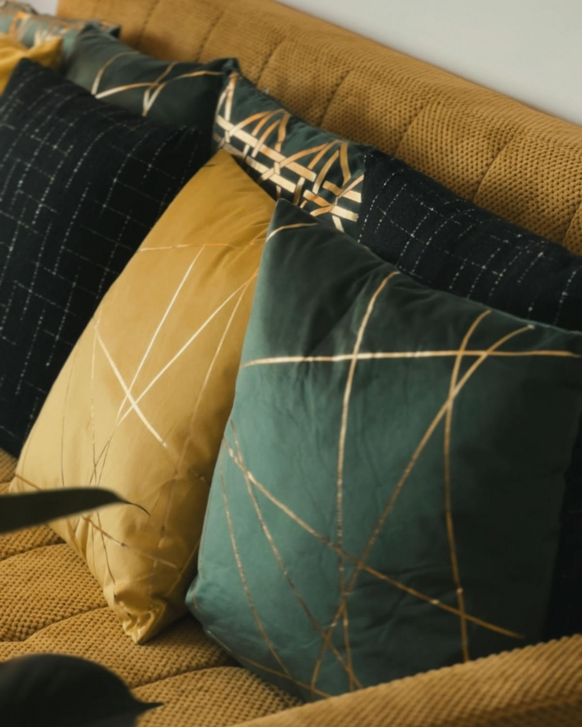 DEKOKISSEN 2er-Set Gelb 45/45 cm Pinus - Gelb, Textil (45/45cm) - Beliani