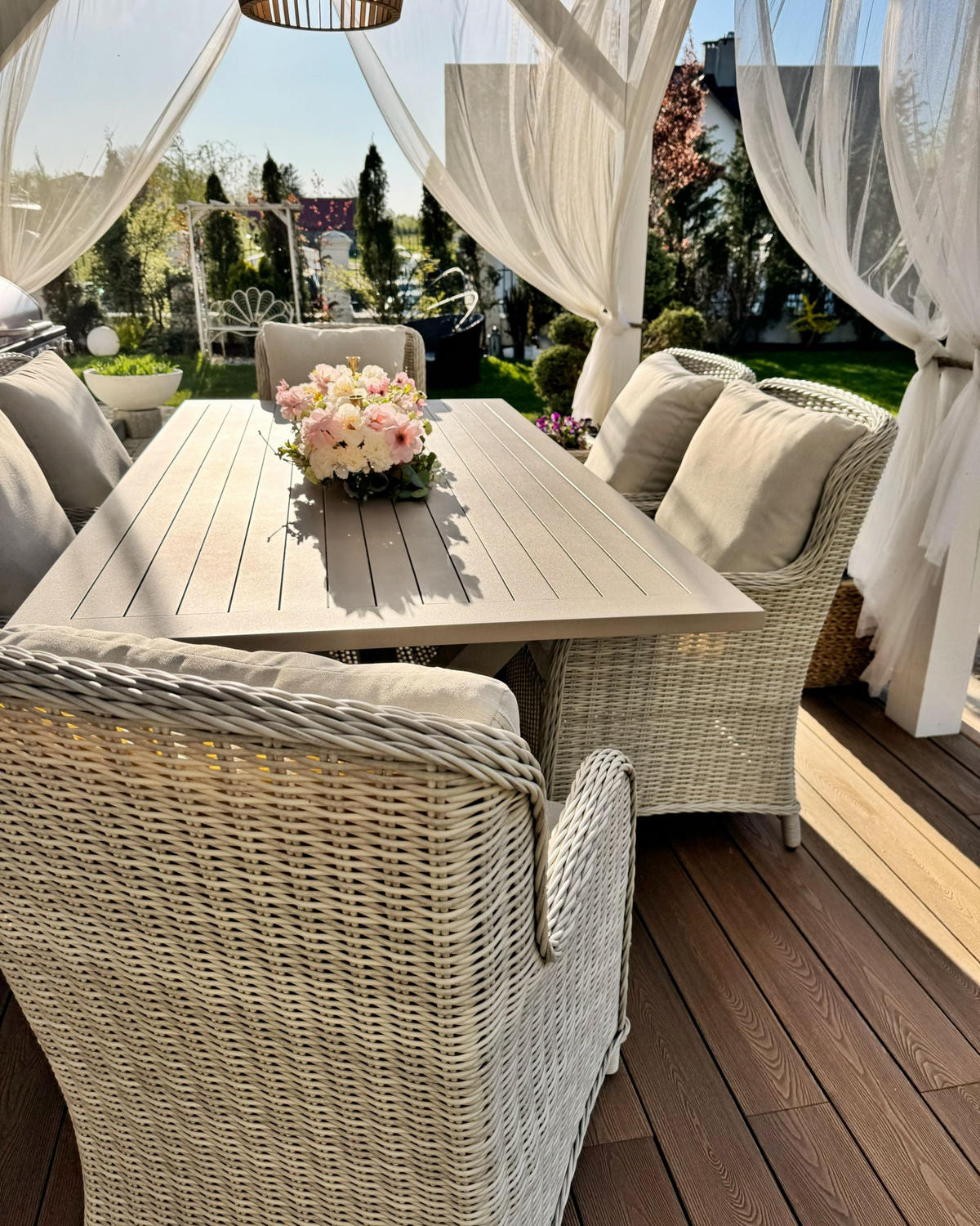 MOBILIER DE GRĂDINĂ set cu 6 locuri aluminiu taupe Cascais - taupe, material plastic - Beliani