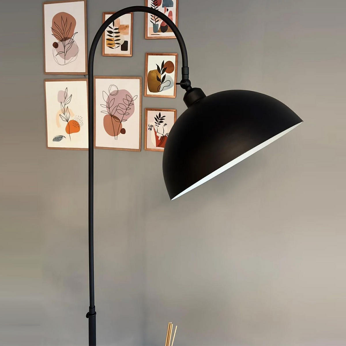 STEHLAMPE Gorkiede aus Metall mit Dimmer und Ablage - Schwarz, Metall (37/37/170cm) - Bamyum