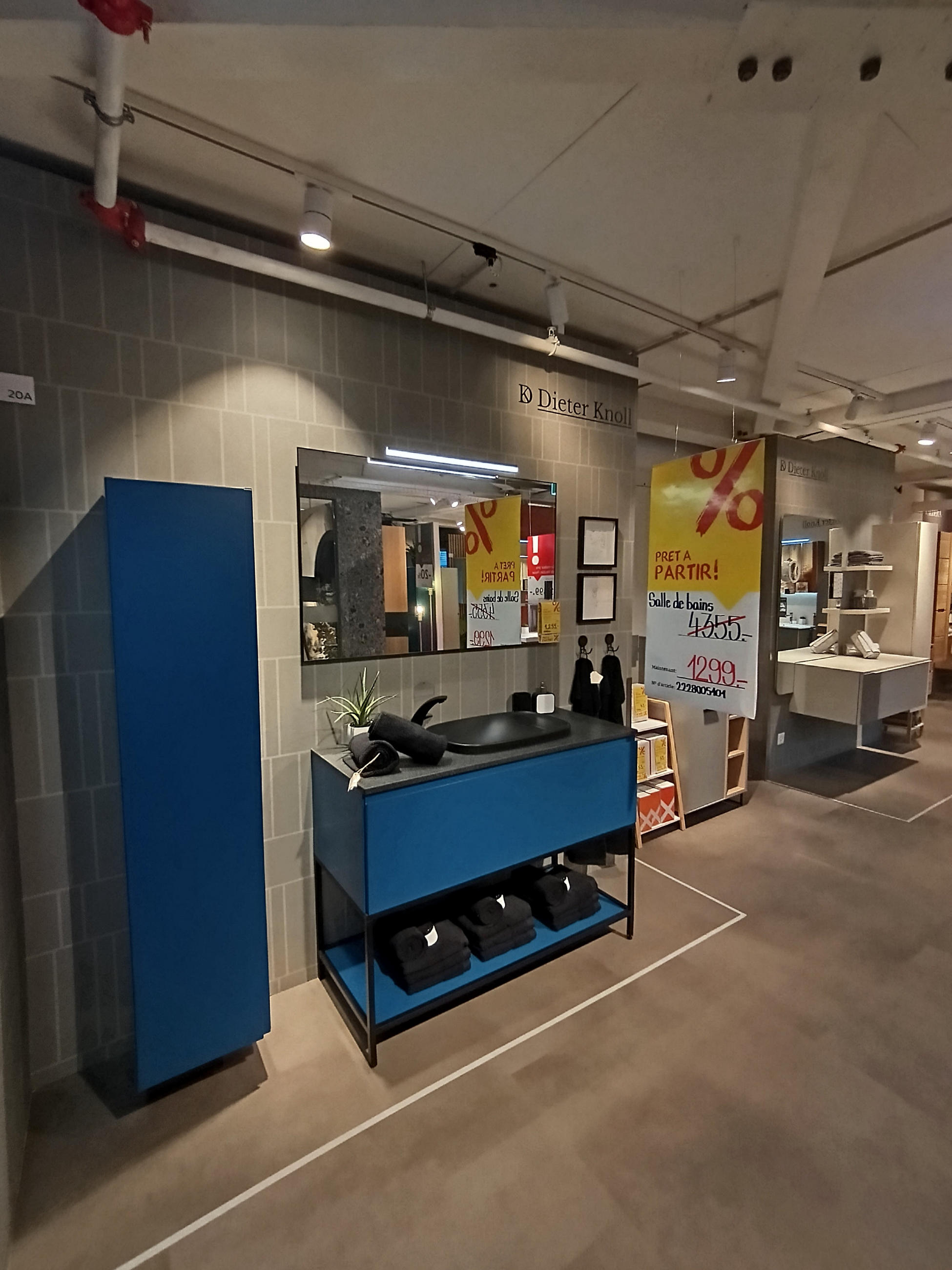 Ensemble de salle de bain plateau pierre et corps bleu - Dieter Knoll