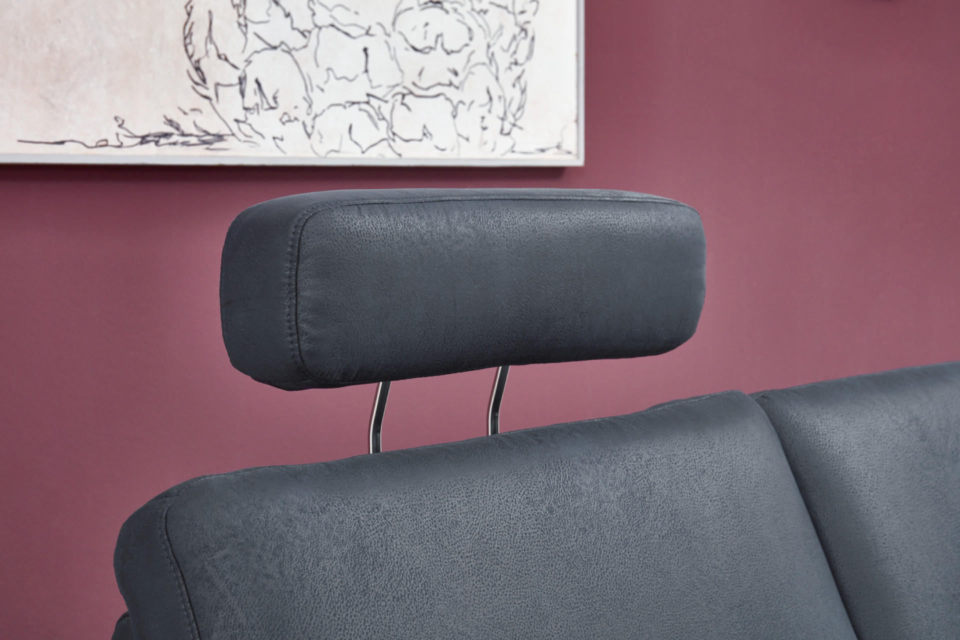 Schwarzes-Relaxsofa mit aufsteckbarer Kopflehne