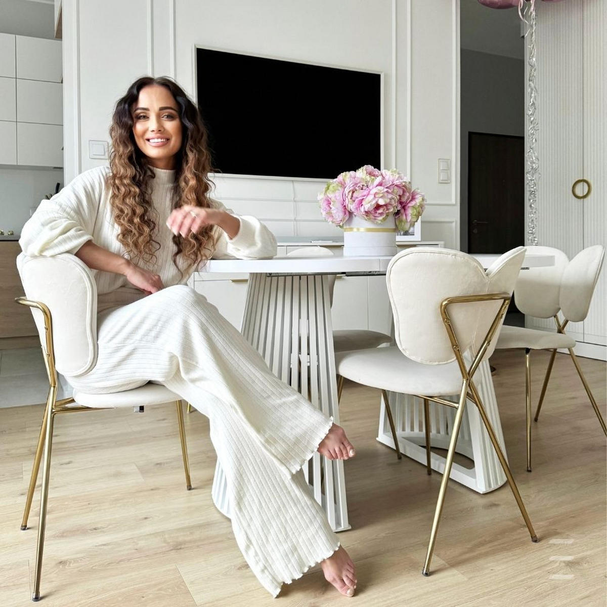 ESSTISCH runder ausziehbarer Tisch für Esszimmer DOVER 100 / 150 cm, Farbe: Weiß / Schwarz - Schwarz/Weiß, Holz (150/100/77cm) - Dekori_Interiors