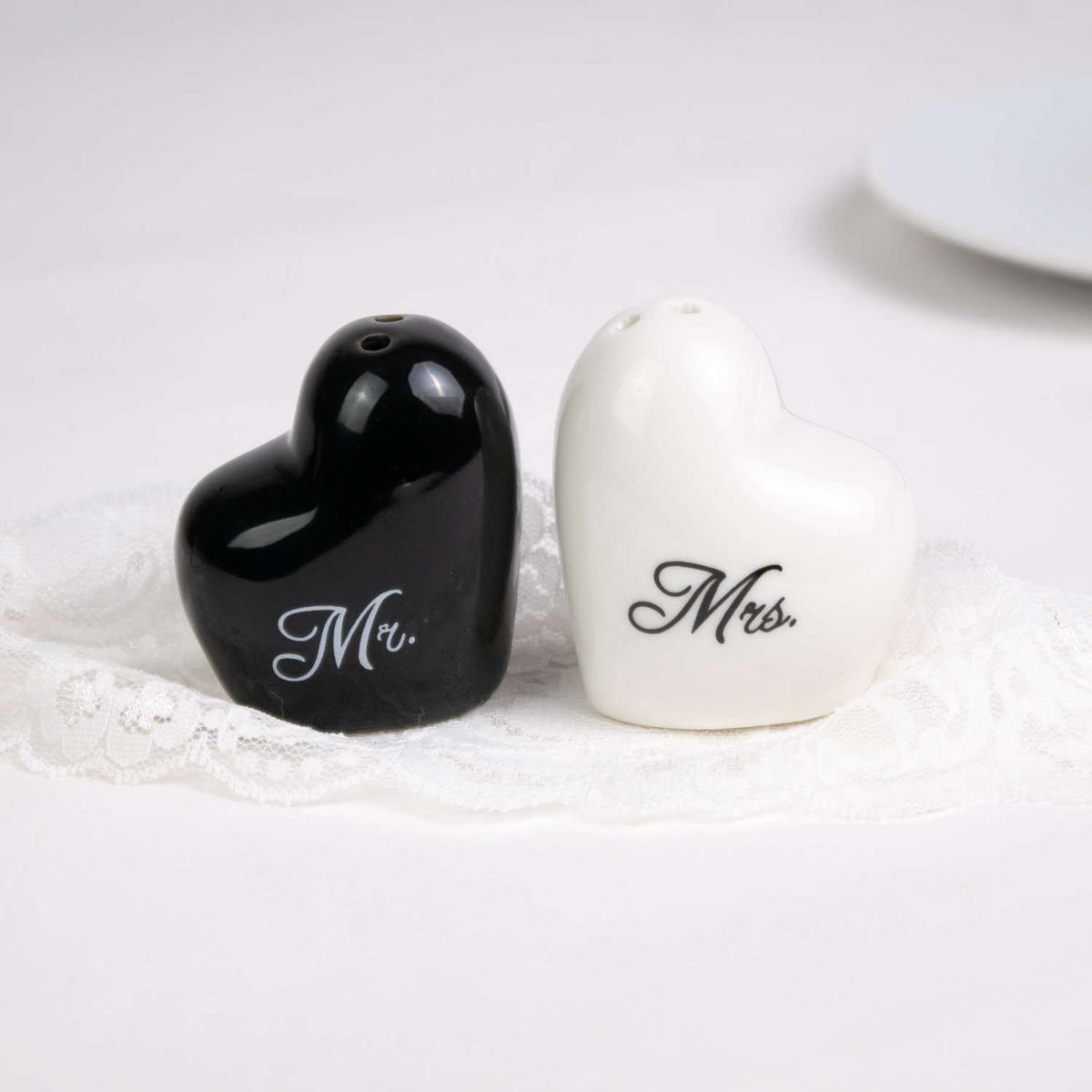 SALZSTEUER PFEFFERSTREUER mit Mr & Mrs Aufschrift - Schwarz, Keramik (3.5/5.5/5cm) - Intirilife