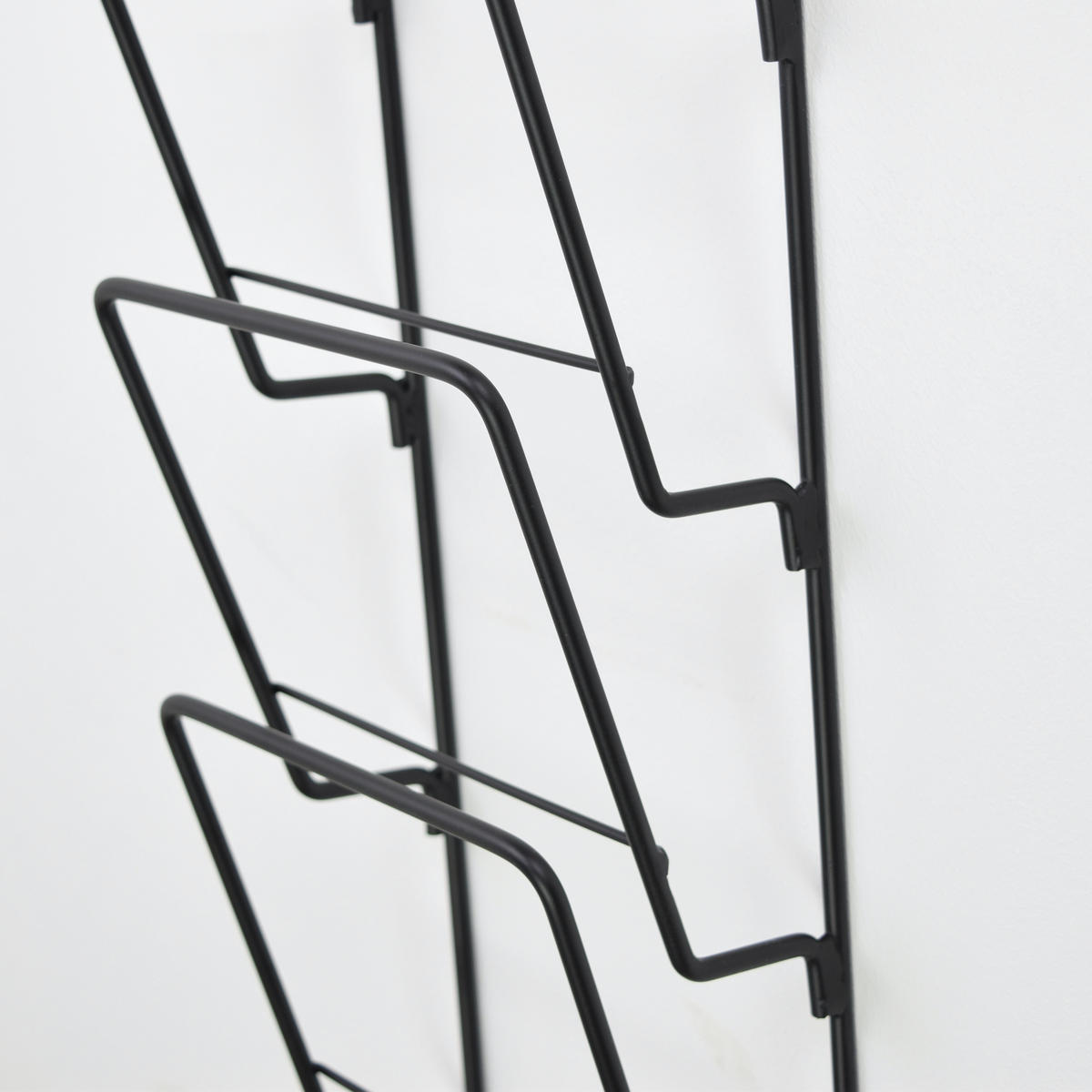 ZEITSCHRIFTENSTÄNDER Cleve Schwarz - Schwarz, Metall (18/61/8cm) - LOFT42