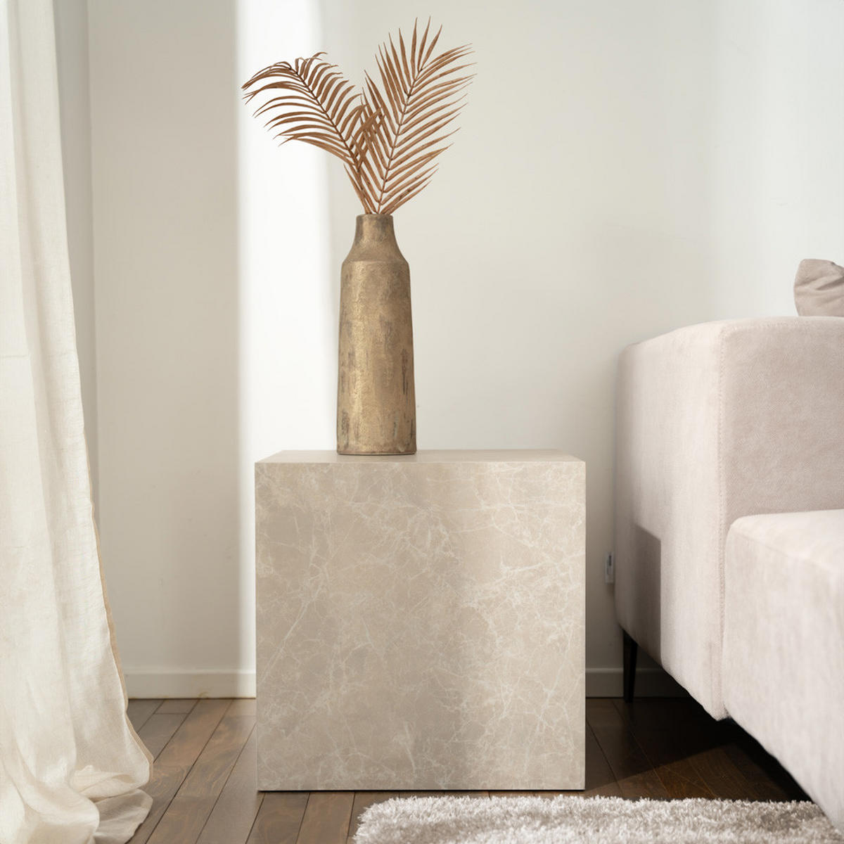COUCHTISCH AMIRI M - Farbe: Beige, Größe: 50 x 50 x 50 cm - Beige, Holzwerkstoff/Textil (50/50/50cm) - Home Deluxe