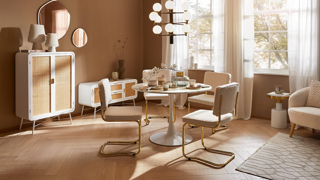 Boho styl bydlení jídelna