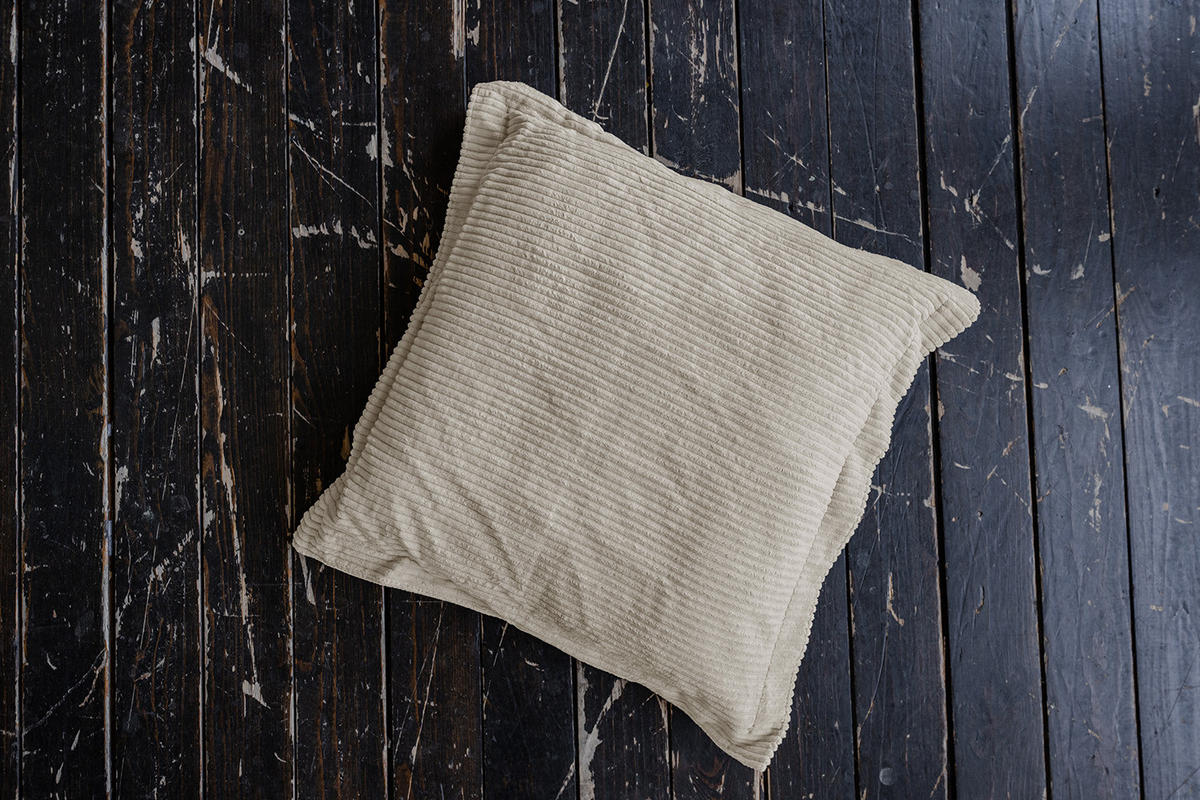 FLATTERKISSEN MADELINE Cremeweiß Cord - Creme, Textil (75/12cm) - KAWOLA