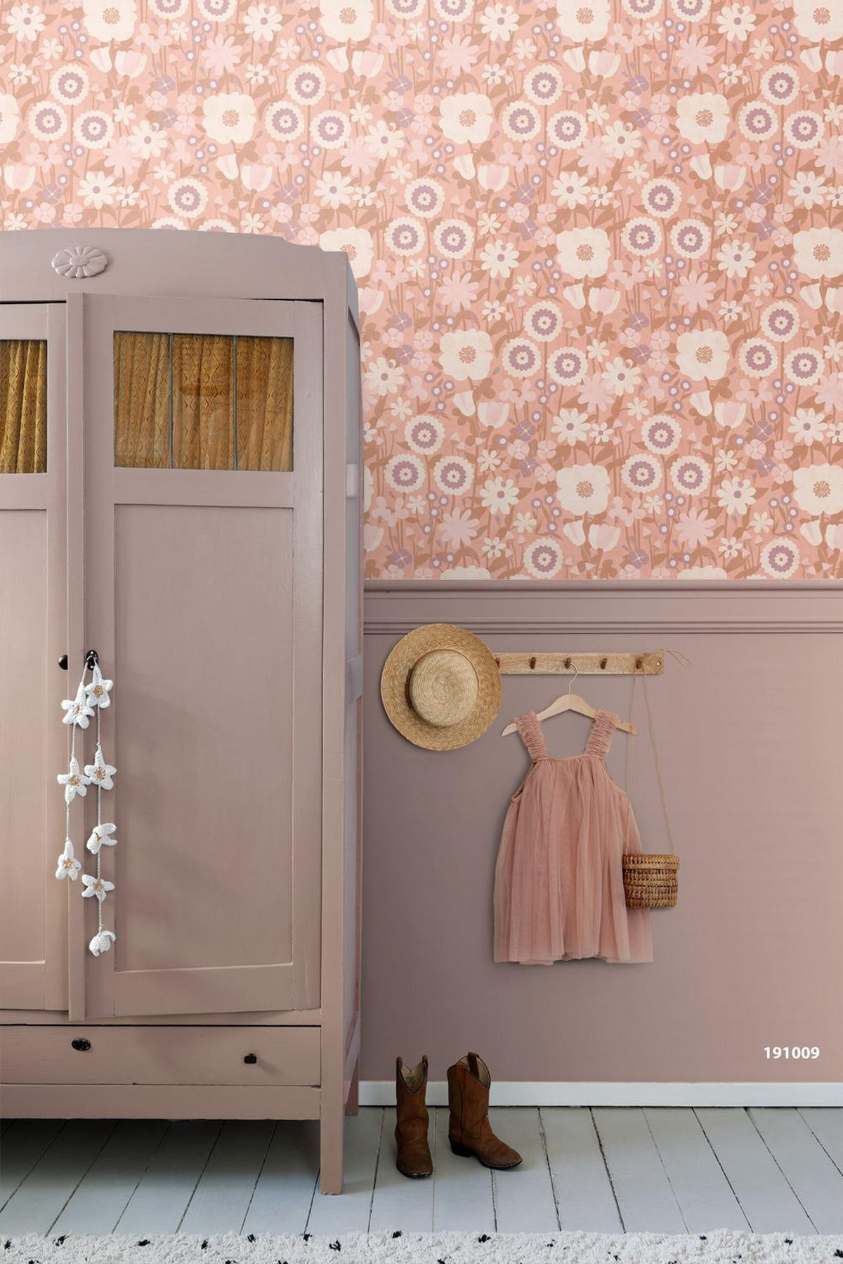 TAPETE Retro Blumen 50 x 900 cm - Pink, Papier (50/0.1cm) - ESTAhome