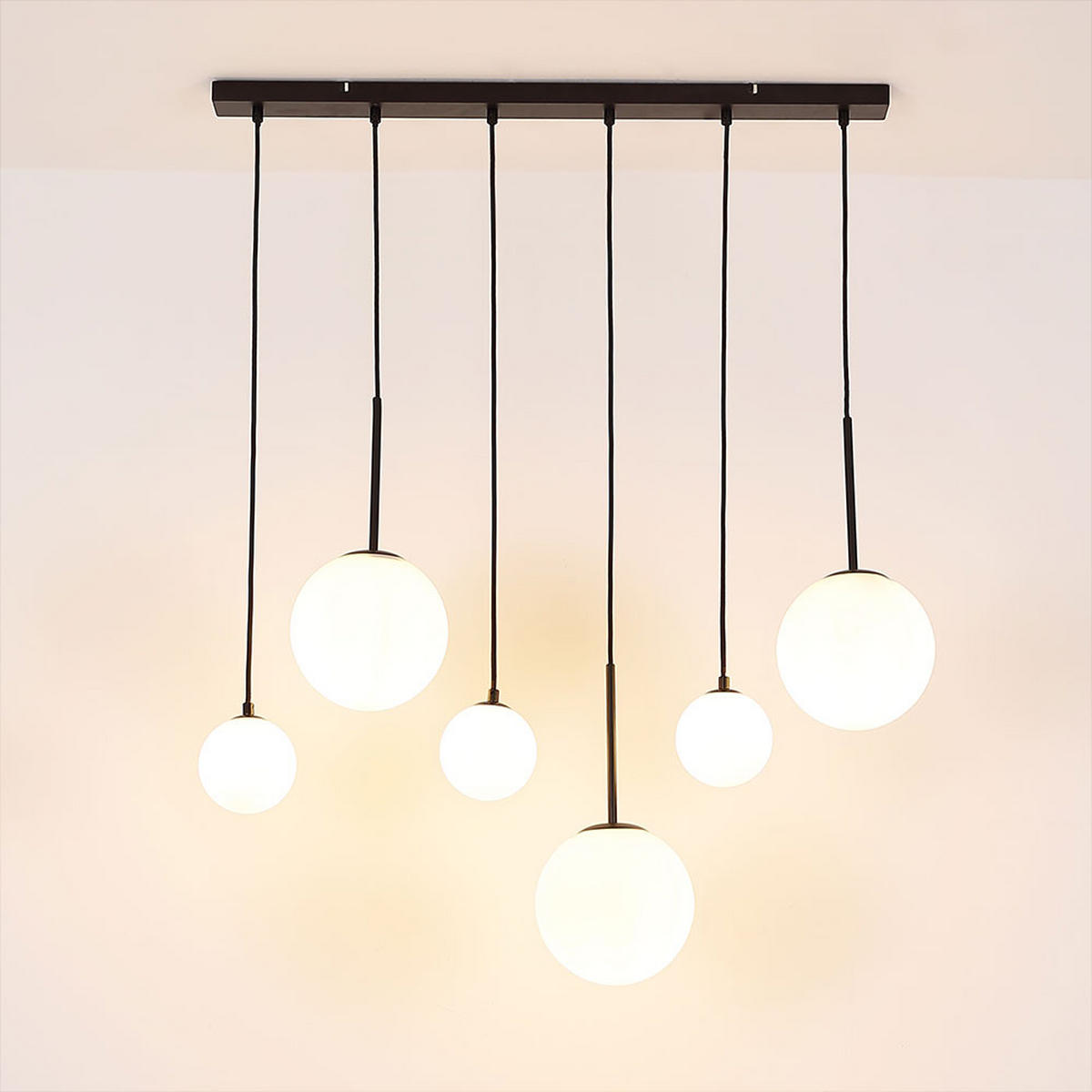 LED HÄNGELEUCHTE HALLIE Schwarz Opalglas - Schwarz, Glas (91/20/117cm) - Globo Lighting