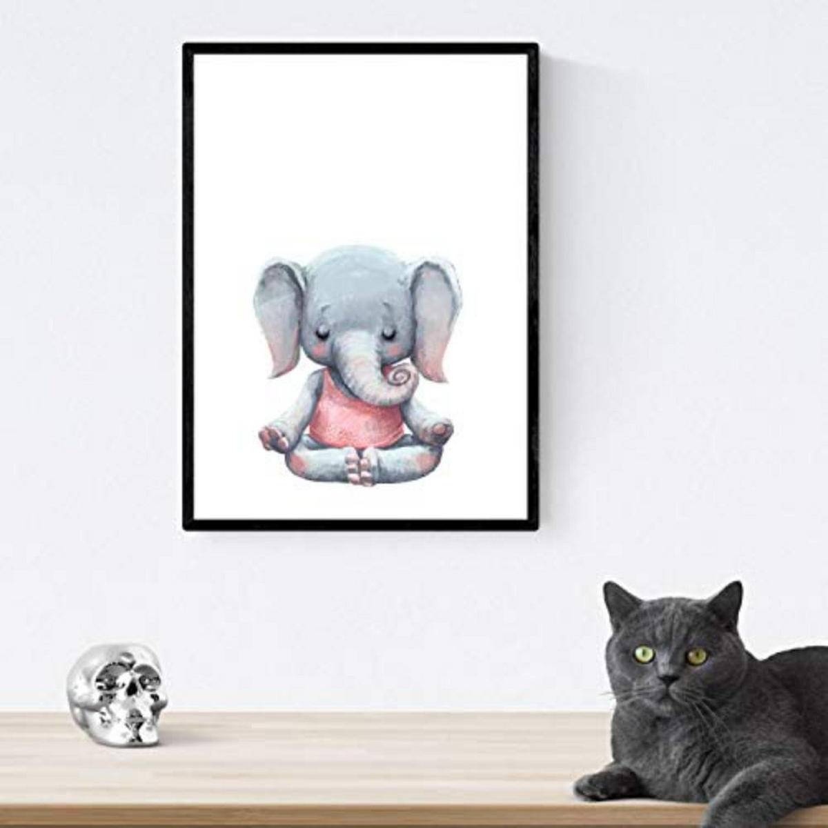 POSTER Set mit 4 Leon Acobata meditierend Bär Elefant Fahrrad und Zauberer A4 Schwarzer Rahmen - Schwarz, Papier (29.7/3cm) - Nacnic