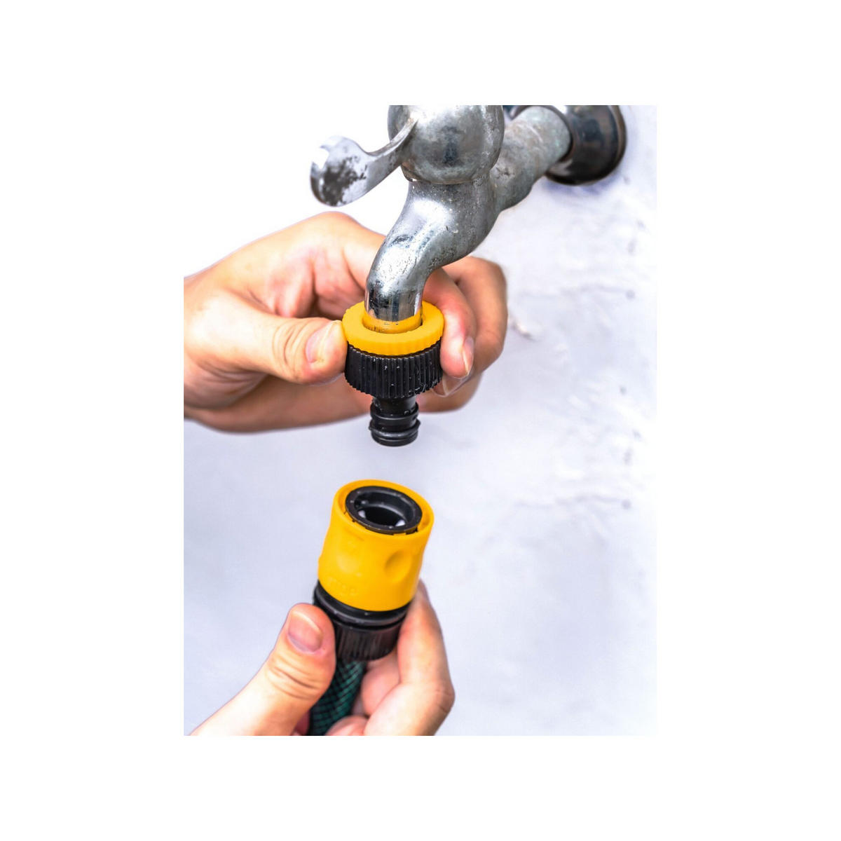 GARTENSCHLAUCH 13mm - Komplettset mit Bewässerungszubehör - Länge: 30m - Grün, Kunststoff (3000cm) - SUAN