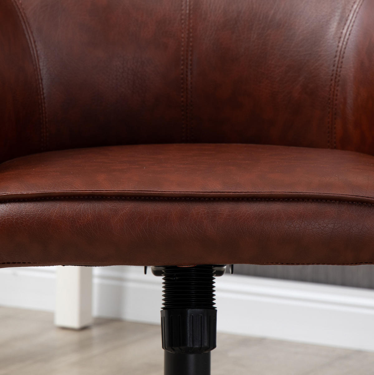 DREHSTUHL 58,5/62/83-91 cm braun aus Kunstleder mit Wippfunktion - Braun, Leder (62/91/58.5cm) - OKWISH