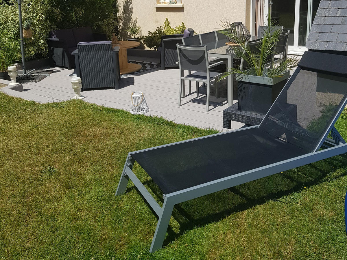 ȘEZLONG DE GRĂDINĂ negru Catania - negru, metal (66/103/155cm) - Beliani