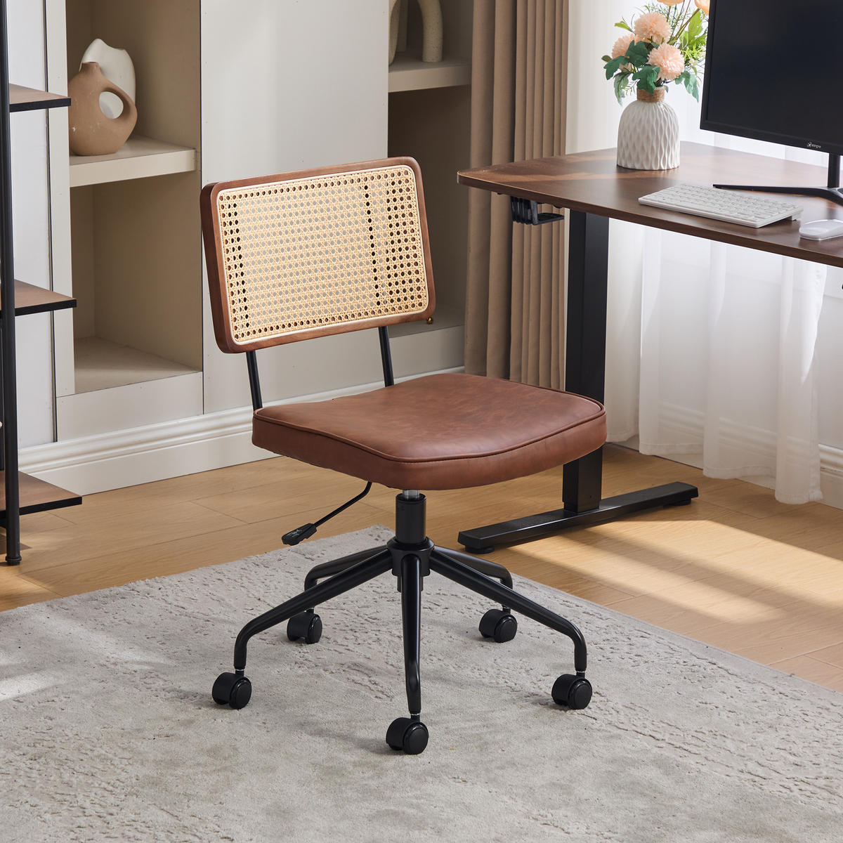 DREHSTUHL DE-36881 mit Rattan-Rückenlehne und PU-Leder-Sitz Braun - Braun, Metall (58.5/91.5/55cm) - ComfortXL