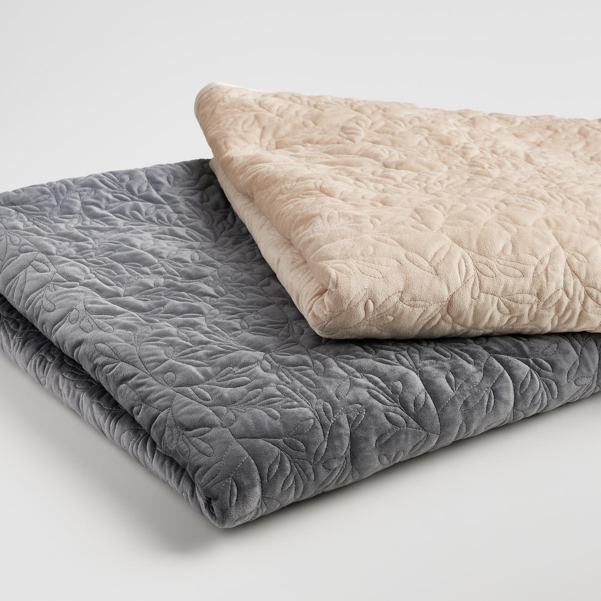 TAGESDECKE Seviana - Dunkelgrau, Textil (200/220cm) - home&you