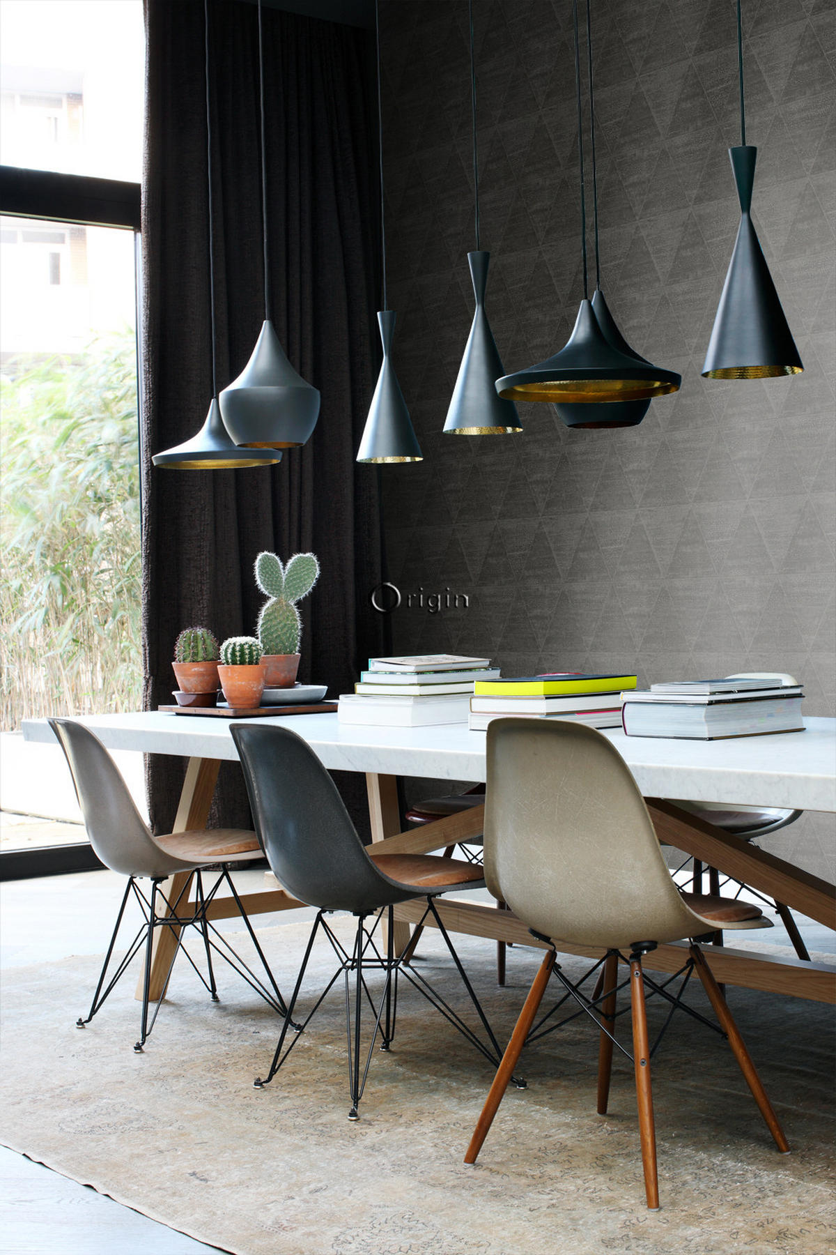 TAPETE verwitterte Metalldreiecke 53 cm x 10.05 m - Schwarz, Papier (53/1000cm) - Origin Wallcoverings