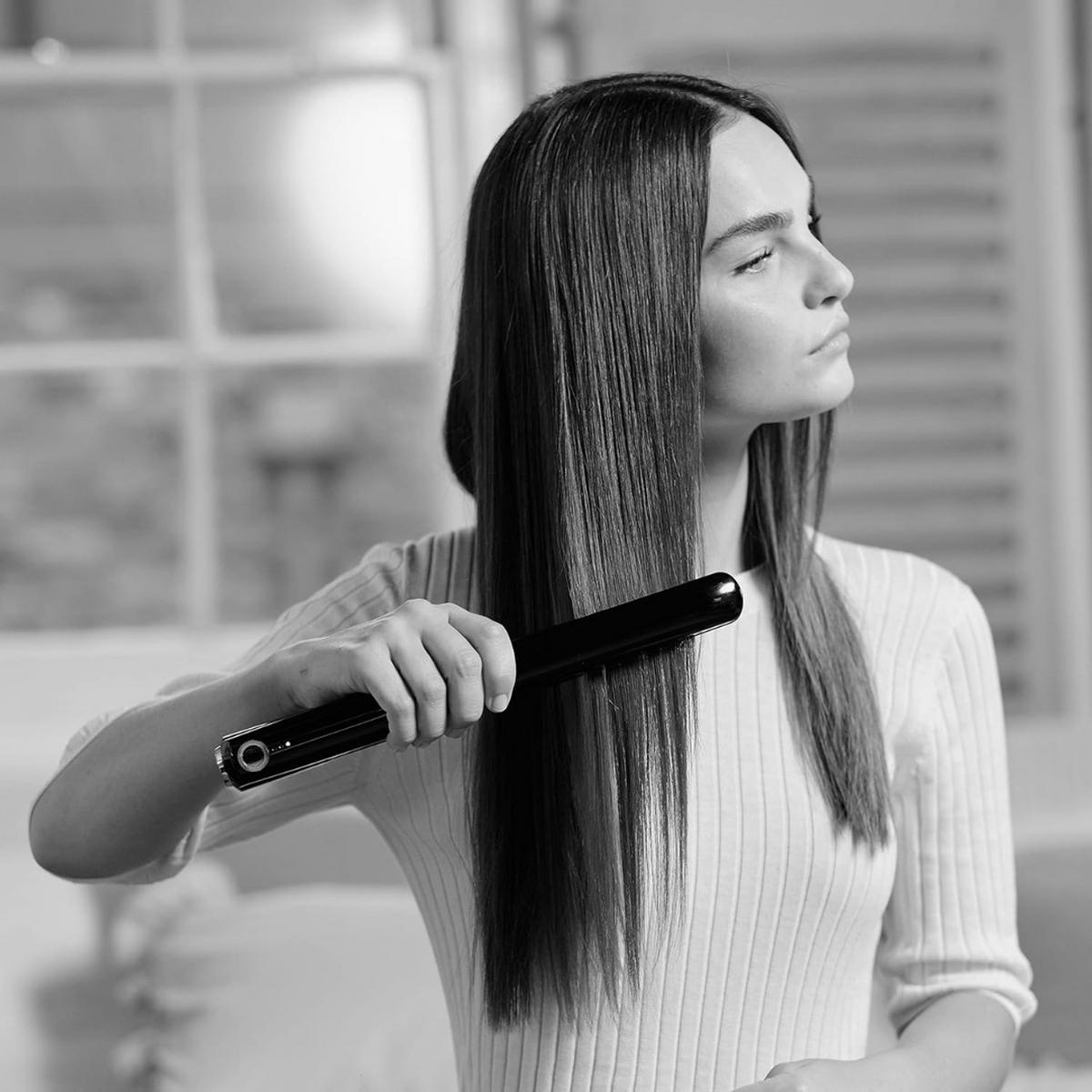 GLÄTTEISEN 9000 Schwarz Kabellos Keramikplatten Lithium Akku mit Reiseetui - Schwarz, Keramik/Kunststoff (30/4/3.3cm) - BaByliss