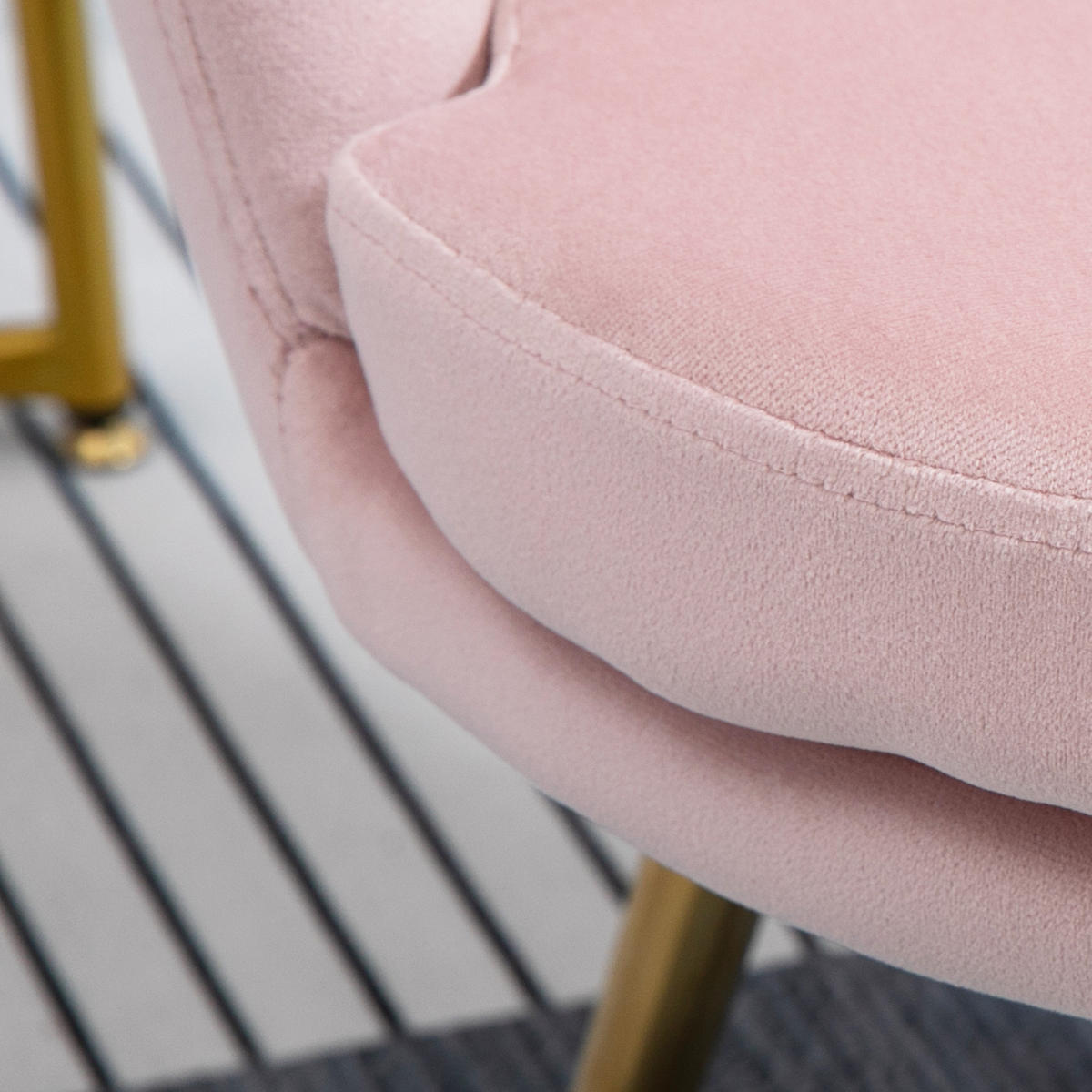 ARMLEHNSTUHL DE-13188 Muschelform & goldene Metallfüße Rosé - Pink, Metall (64/77/67cm) - ComfortXL