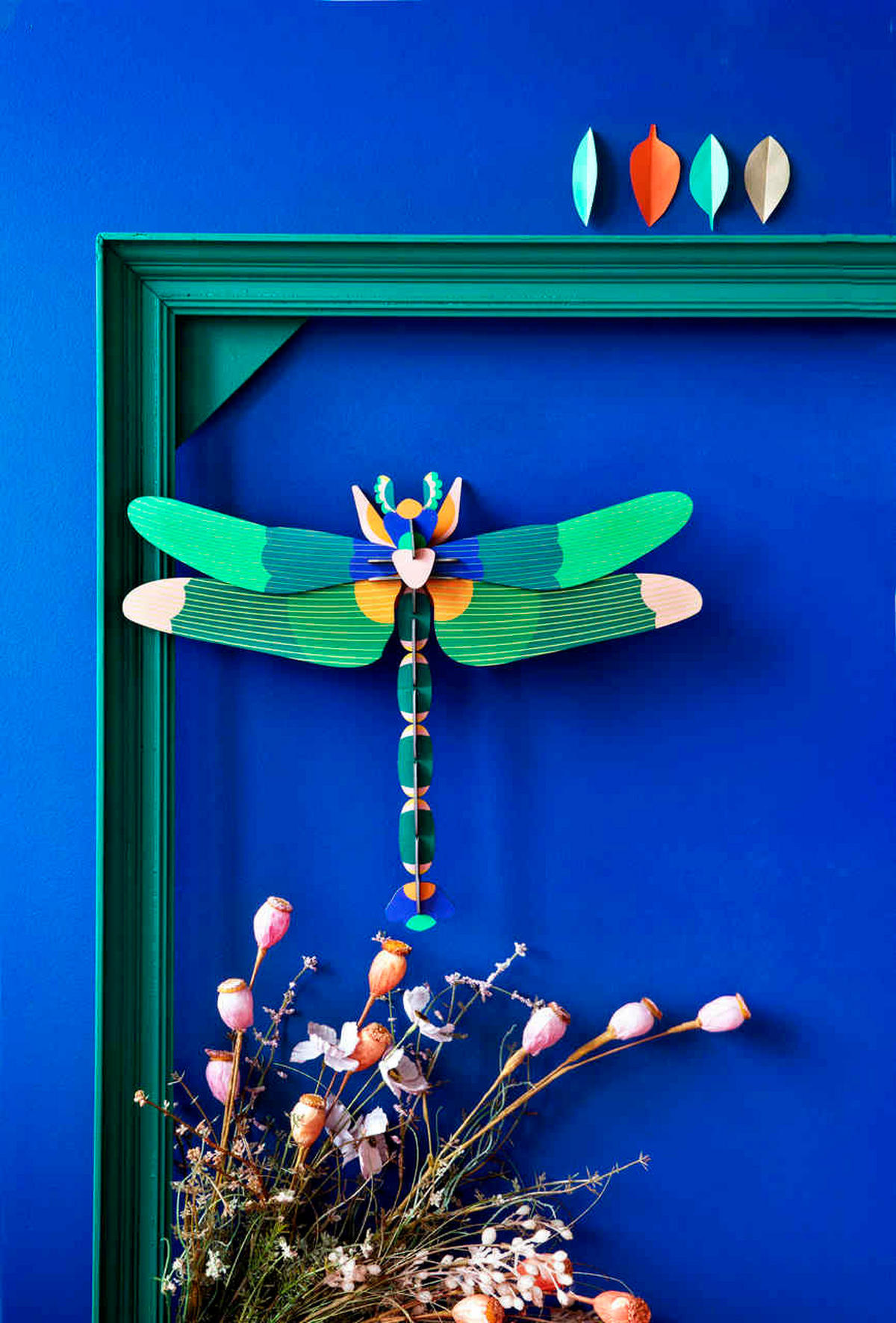 WANDDEKO Jade-Libelle 47/8 cm - Blau/Grün, Wellpappe (47/8/36cm) - KUNSTLOFT