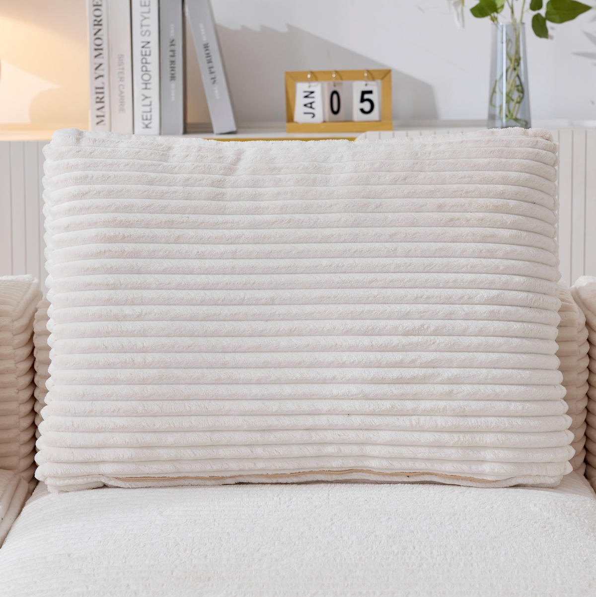 SOFA für kleine Räume Beige mit 3 Kissen und 2 Becherhaltern - Beige, Textil (176/265cm) - Meubliv