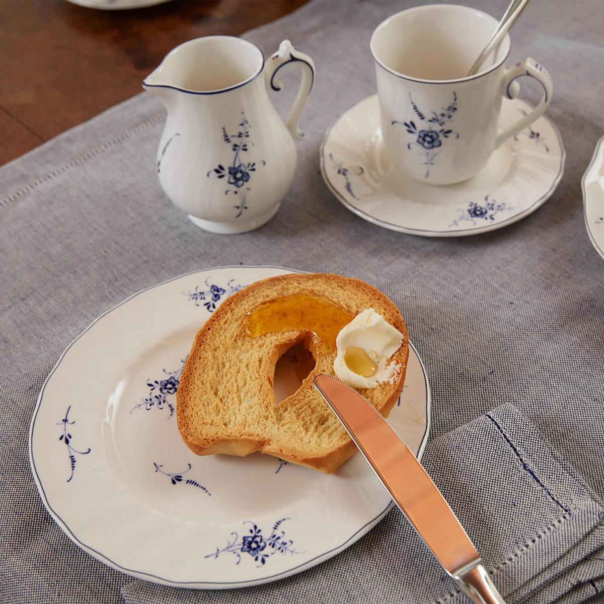 MILCHKÄNNCHEN Vieux Luxembourg weiß-blau 300 ml - Blau/Weiß, Keramik (0.3L) - Villeroy & Boch