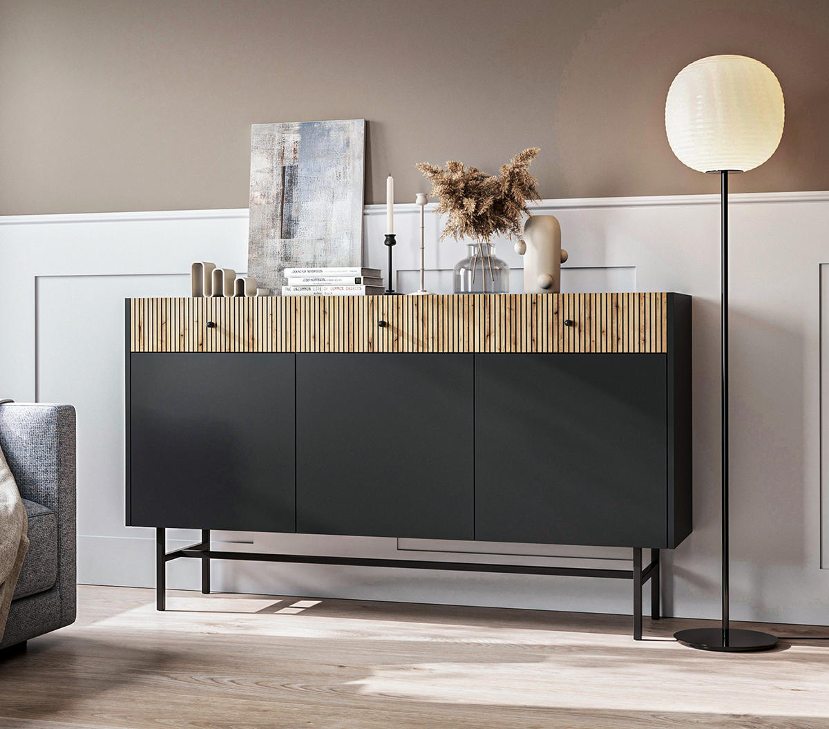 SIDEBOARD Dinley 3T 3S Schwarz, Braun 155/89,4/39 cm – mit langen Beinen und Lamellenfront - Schwarz/Braun, Holzwerkstoff/Metall (155/89.4/39cm) - AX Living