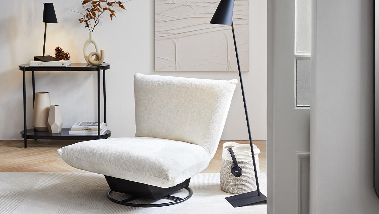 weiss boucle sessel