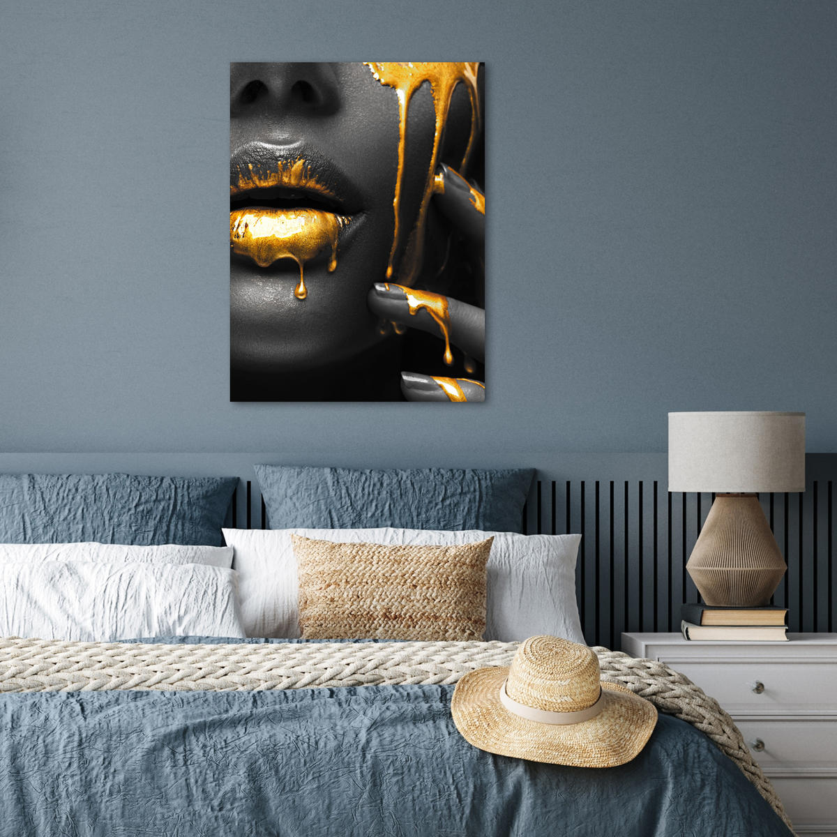 POSTER Frau - Schwarz - Gold - Gesicht - Lippen 60x80 cm - Goldfarben, Papier (60/80/0.1cm) - MuchoWow