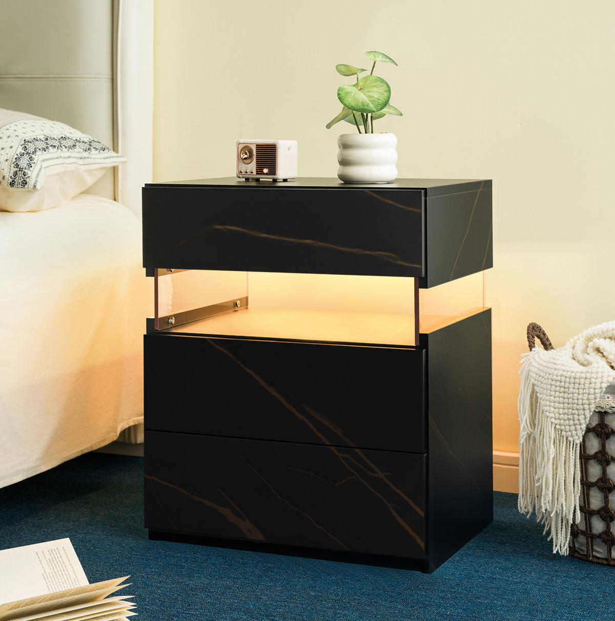 NACHTTISCH 48/38/61 cm Schwarz/Gold aus Holzwerkstoff mit LED-Beleuchtung - Schwarz, Holzwerkstoff (38/61/48cm) - OKWISH