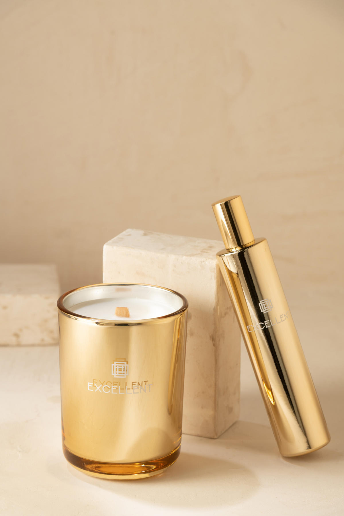 DUFTKERZE EXCELLENT - Glas - Gold - S - 50 Std. - Goldfarben, Glas/Paraffin (9/12cm) - J-Line