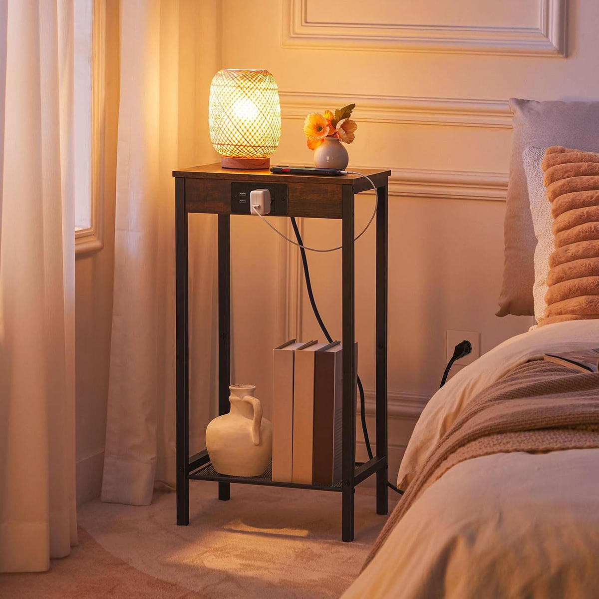 BEISTELLTISCH Braun mit Ladestation - Braun, Holzwerkstoff (38/28/73cm) - Hoobro