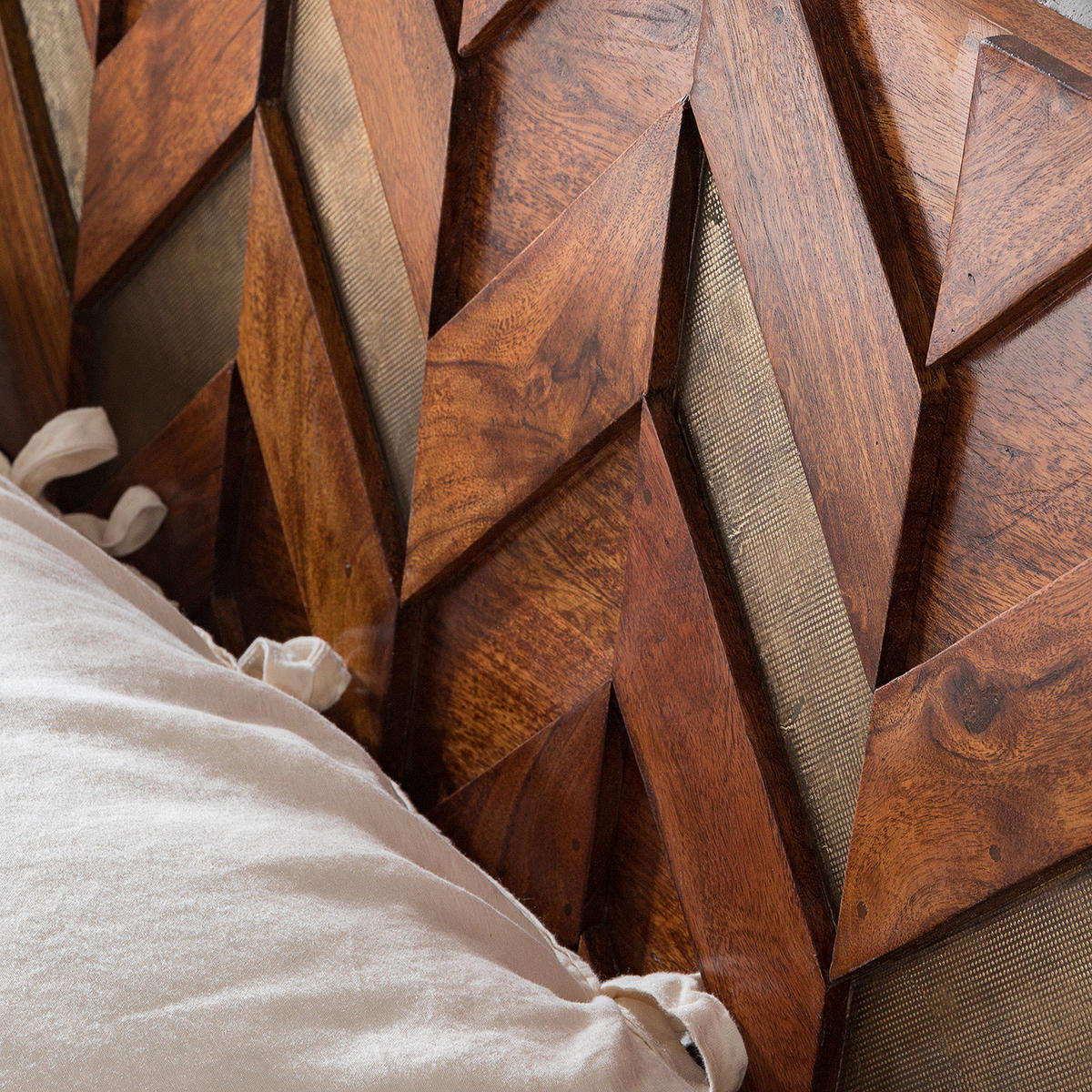 MASSIVHOLZBETT - Akazie massiv / Metall - Braun/Akaziefarben, Holz (180/200cm) - home24