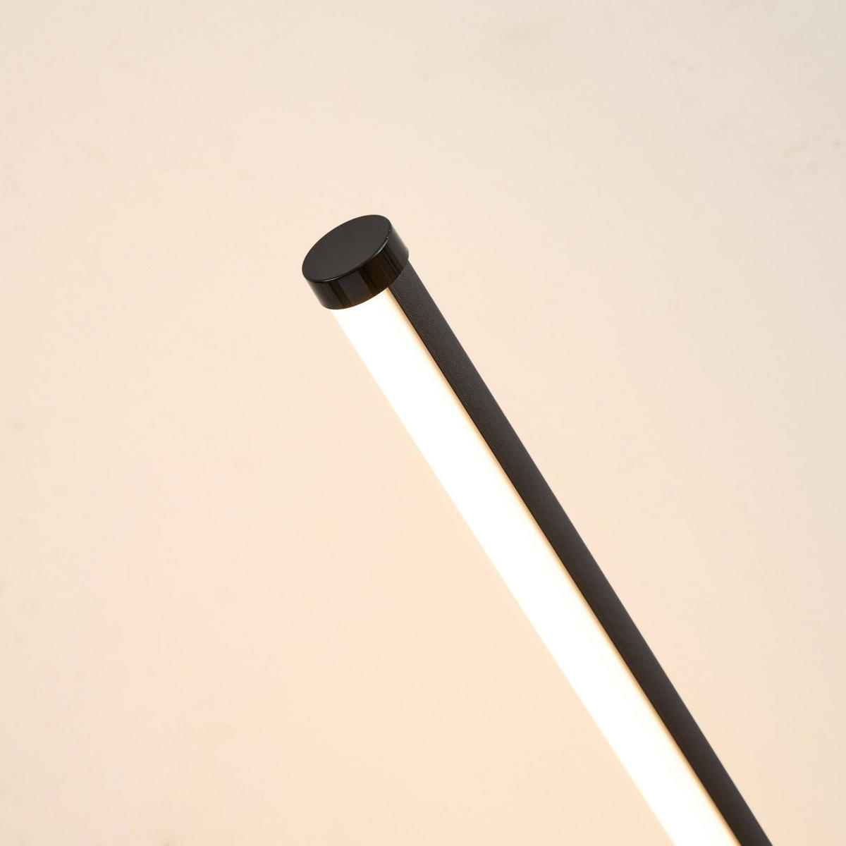 STEHLEUCHTE Sloane, Schwarz, 150cm - Schwarz, Metall (150/18/150cm) - KOSILUM