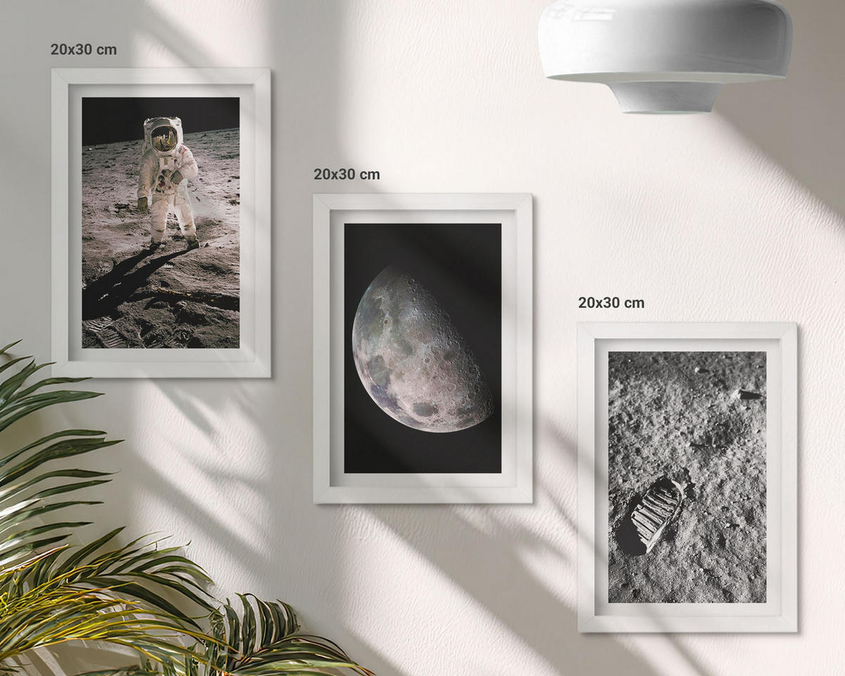 WANDBILDER 3er-Set - 20x30 cm Weißer Rahmen - Astronautenfoto vom Mond - Weiß, Kunststoff (20/30cm) - ArtPrintCave