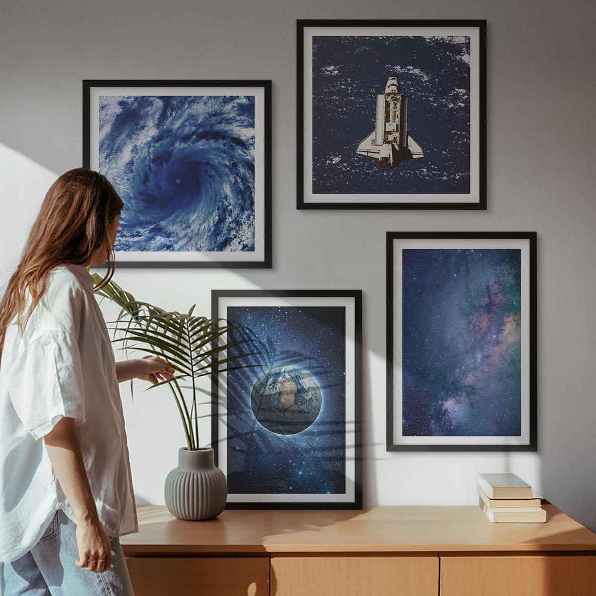 WANDBILDER 4er-Set - 50x50 cm & 40x60 cm Schwarzer Rahmen - Erde Weltraumsturm Galaxie - Schwarz, Kunststoff (50/50cm) - ArtPrintCave