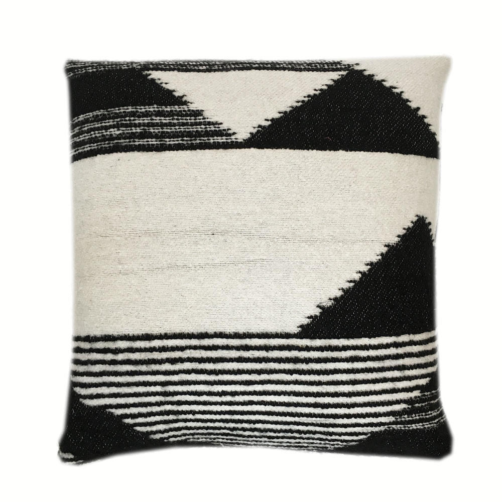 DEKOKISSEN Nomade schwarz 50x50 - Schwarz, Textil (50/50/12cm) - Malagoon