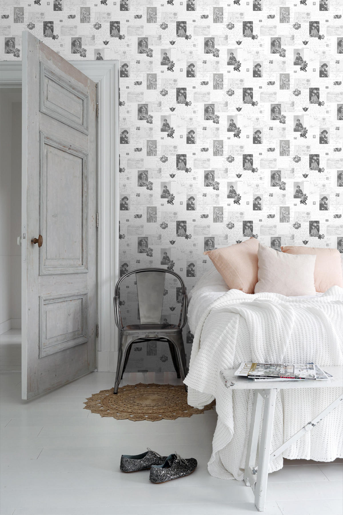 TAPETE vintage Postkarten 53 cm x 10.05 m - Schwarz, Papier (53/1000cm) - ESTAhome