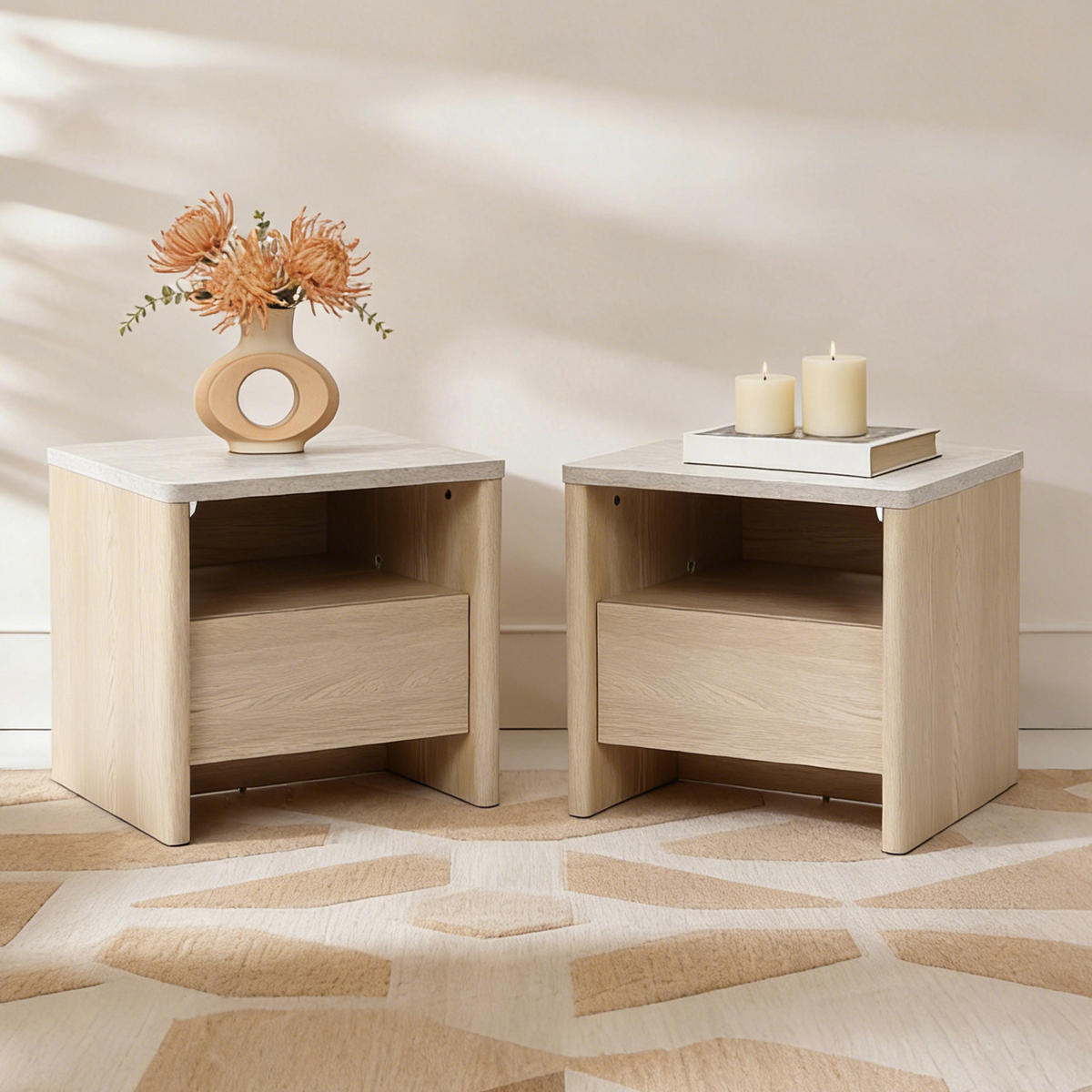 MODERNER Nachttisch mit Schnee-Eichenoptik, Schubladen & Kunst-Travertin-Platte | B53 x T45 x H50 cm - Braun, Holzwerkstoff (53/50/45cm) - Hometopia