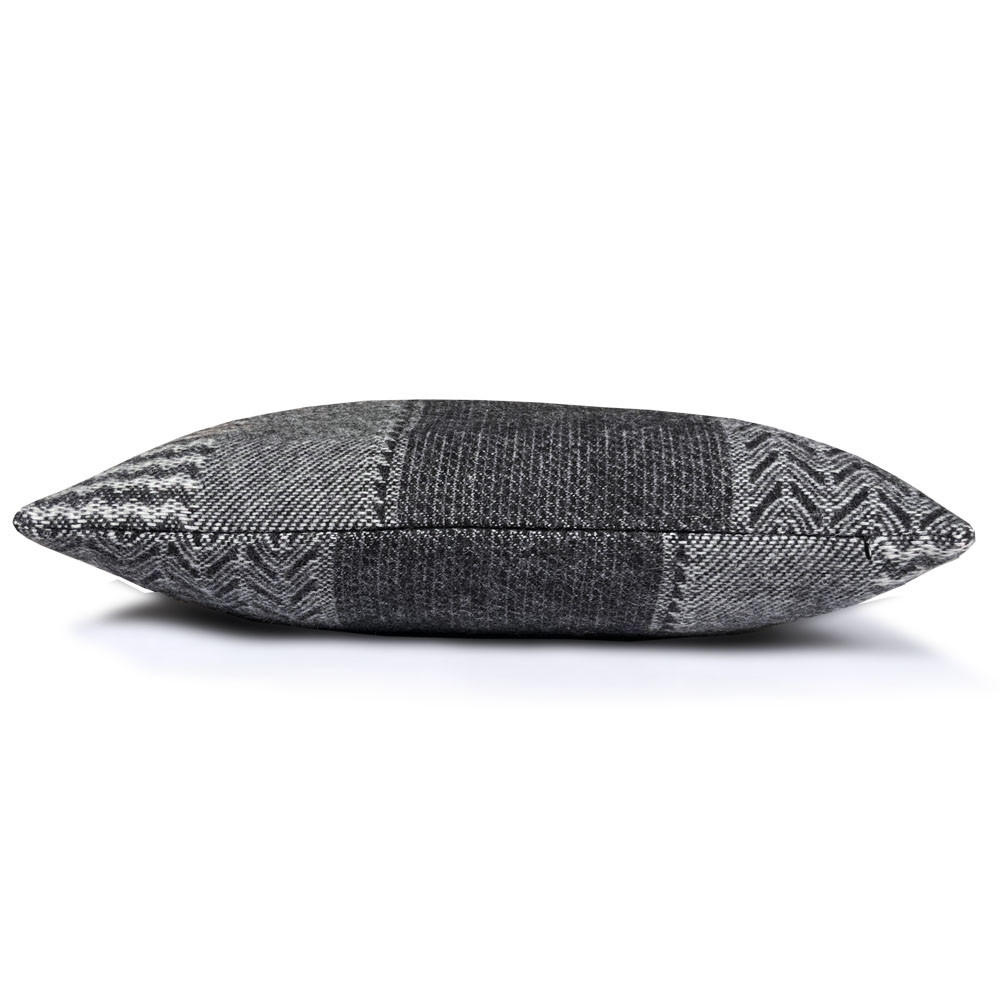 WOLLKISSEN Uptown schwarzes Rechteck 35x60 - Schwarz, Textil (60/35/12cm) - Malagoon