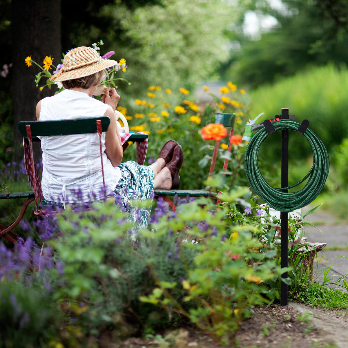 SCHLAUCHHALTER - Schwarz, Metall (25/107.5/18cm) - Relaxdays