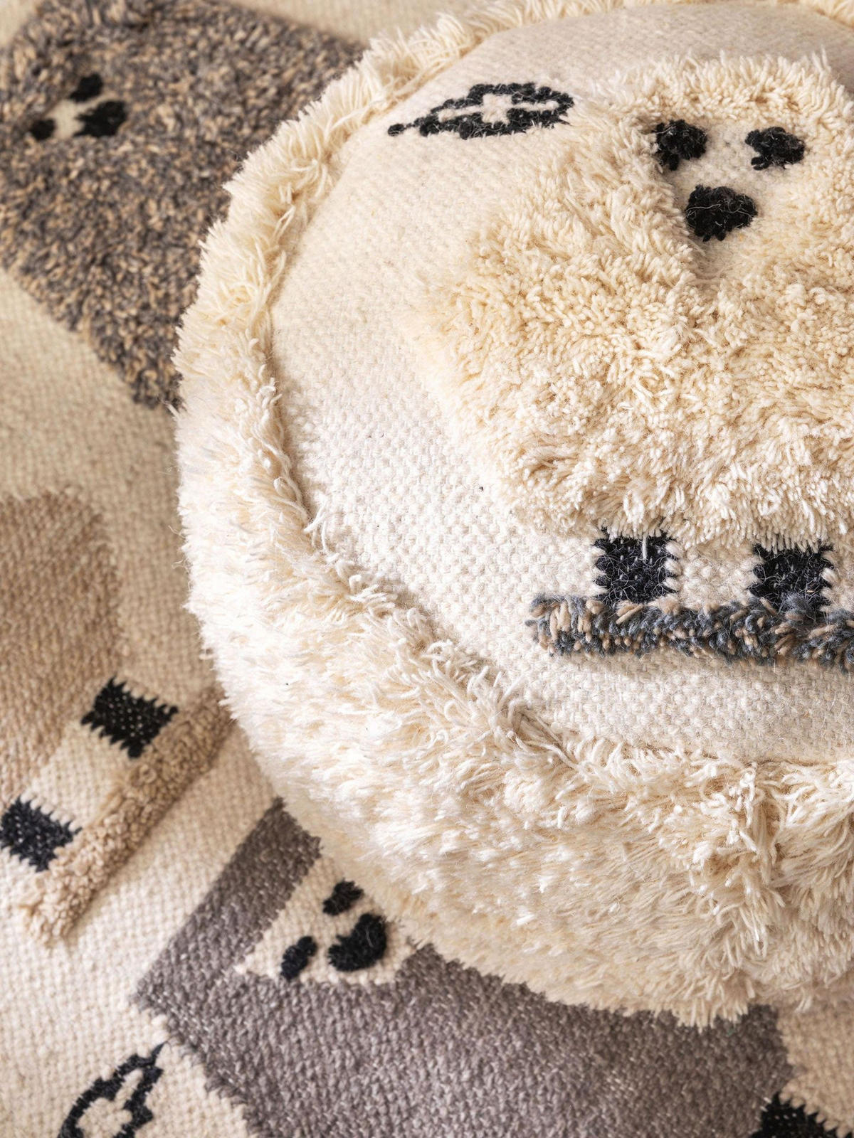 POUF Shawn Ivory 45x45x25 cm - Beige, Textil (45/25/45cm) - KUNSTLOFT