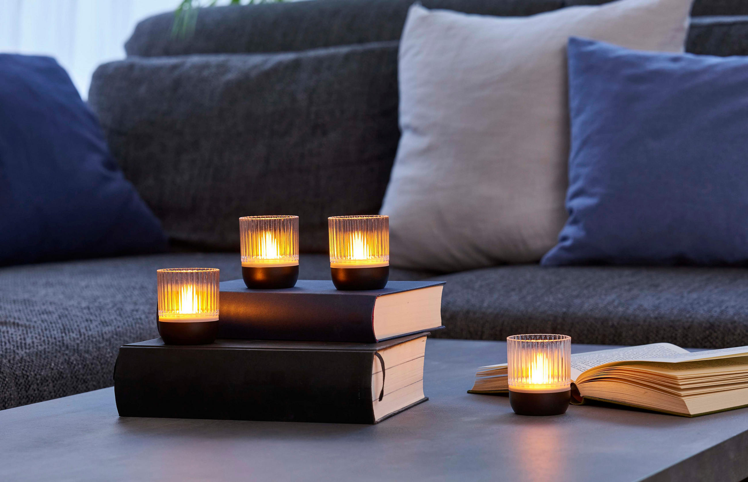 LED-AKKU-LOUNGE-LIGHTS - kabellos mit Touchsensor für Innen und Außen, RGBW Flackereffekt, 4er-Set - Schwarz, Kunststoff (5/5/7cm) - Northpoint