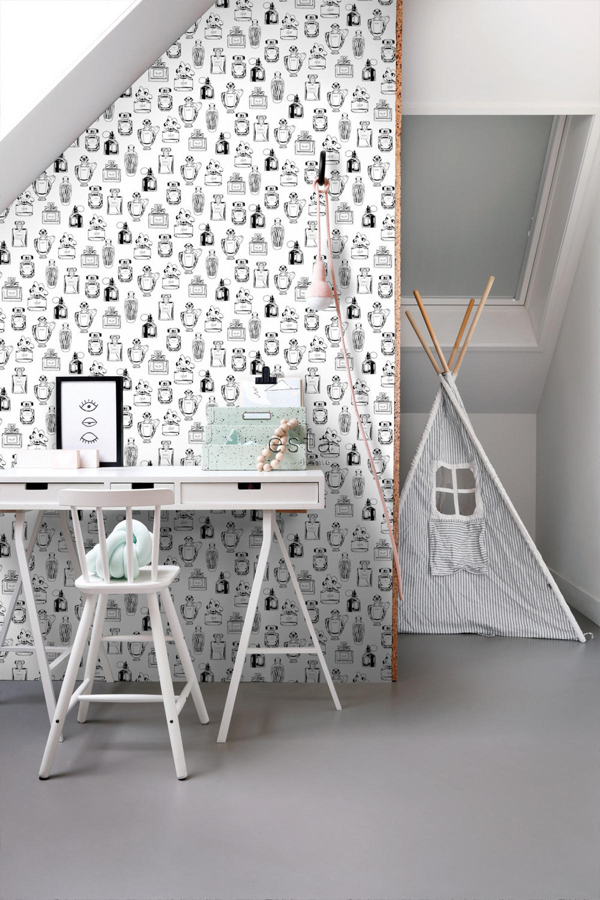 TAPETE Parfumflaschen 53 cm x 10.05 m - Schwarz, Papier (53/1000cm) - ESTAhome