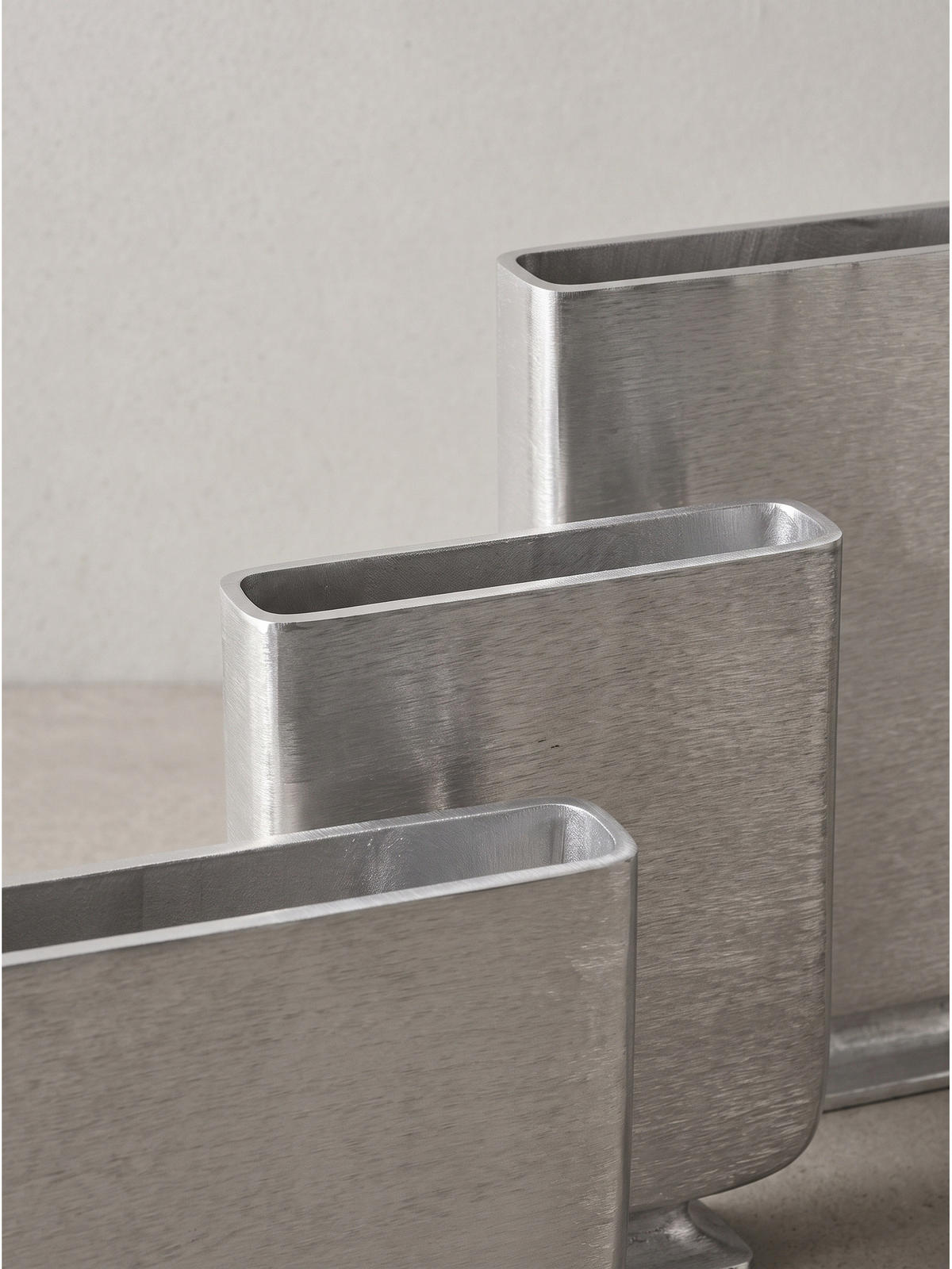 VASEN 3er-Set PORTONOVO, Aluminium, handgefertigt, Silber, 26 x 4 x 33 cm - Silberfarben, Metall (33cm) - KADIMA DESIGN