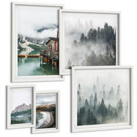 BILDER SET 5er Set - 50x50 cm & 20x30 cm & 40x60 cm Weißer Rahmen - Holzhausboot an Bergstränden - Weiß, Kunststoff (40/60cm) - TULUP
