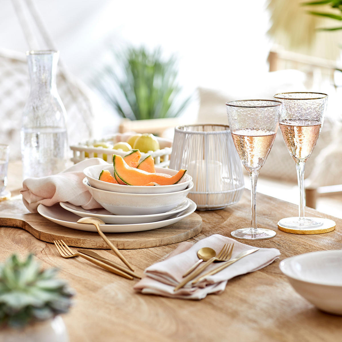 TEELICHTHALTER Yoko - Goldfarben/Weiß, Metall (15cm) - Butlers