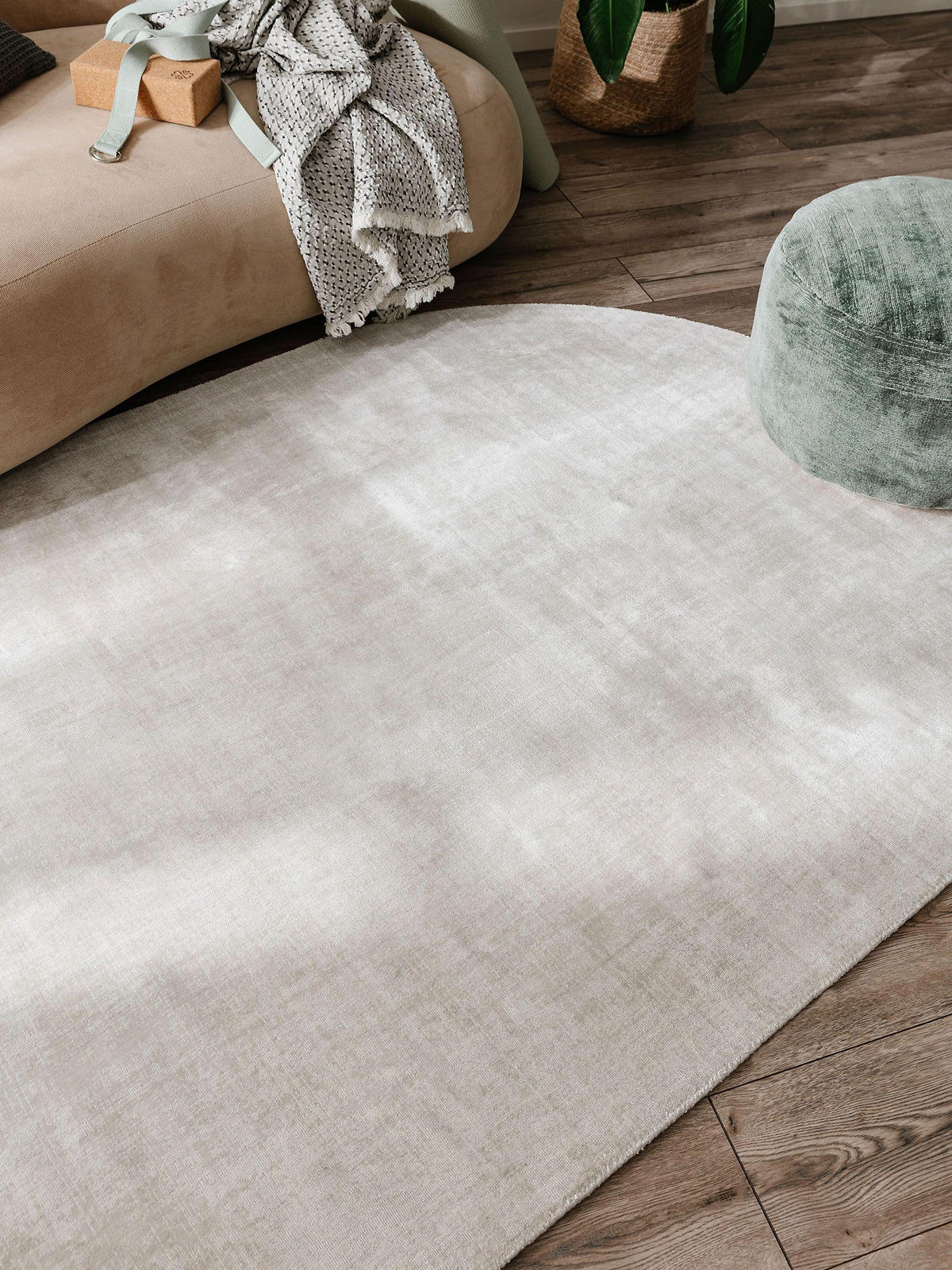 VISKOSETEPPICH OVAL Nova Hellgrau 150x230 cm - Hellgrau, Textil (150/230cm) - benuta Pure